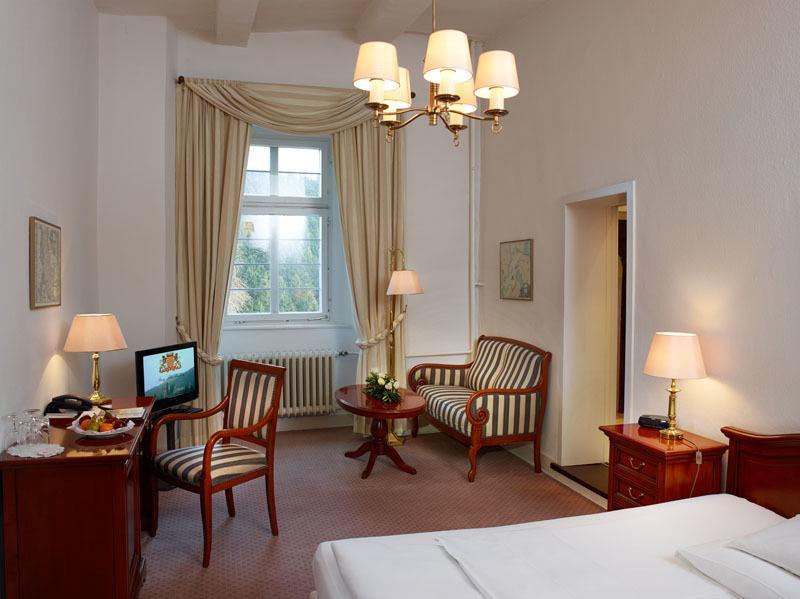 Hotel Und Restaurant Burg Schnellenberg Аттендорн Экстерьер фото