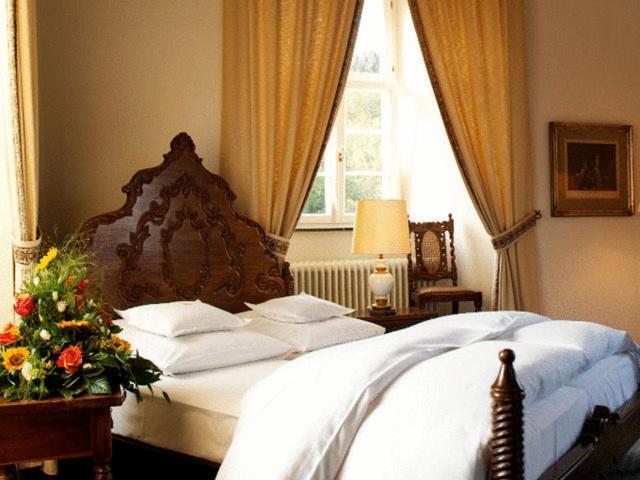 Hotel Und Restaurant Burg Schnellenberg Аттендорн Экстерьер фото