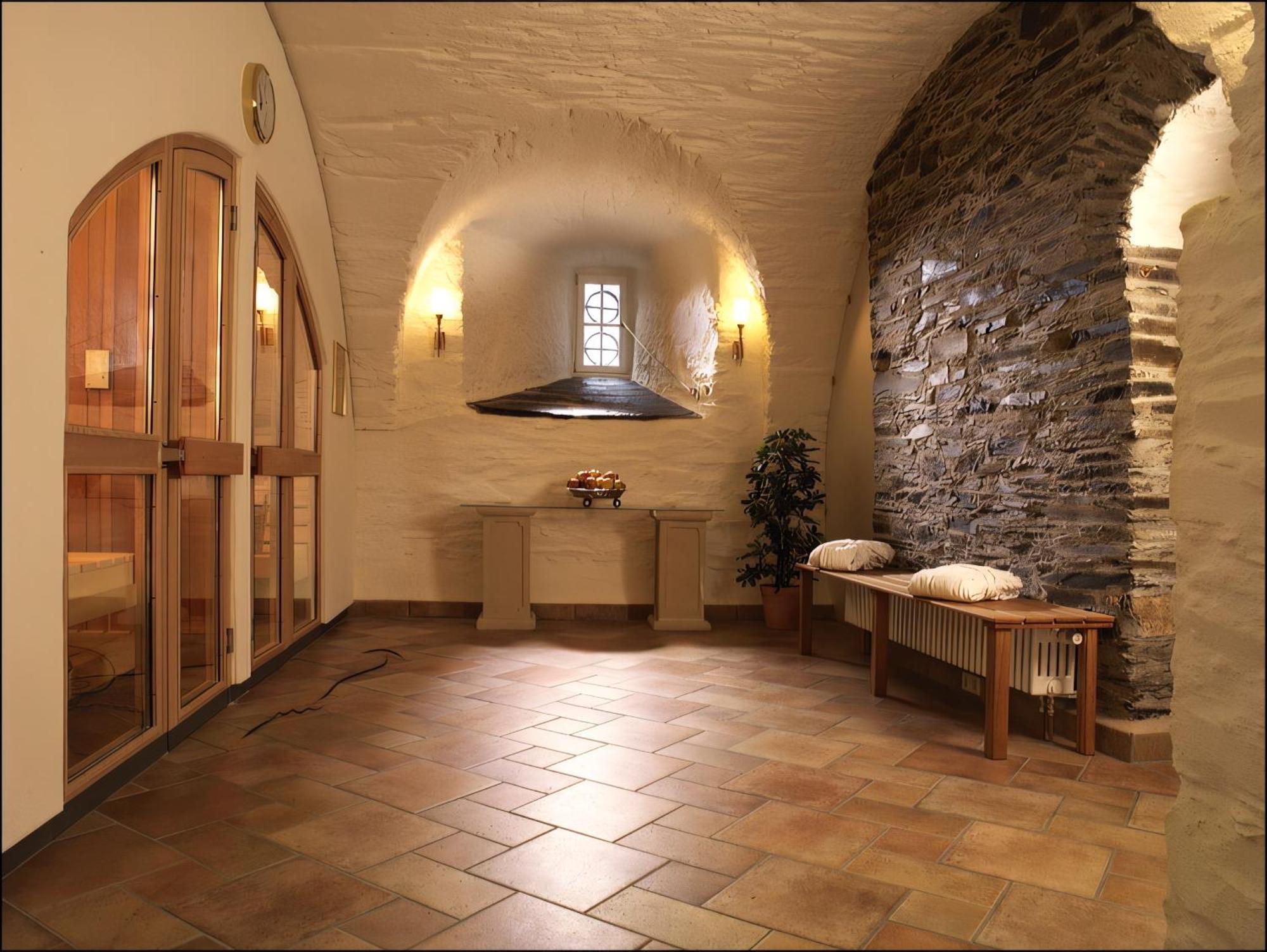 Hotel Und Restaurant Burg Schnellenberg Аттендорн Экстерьер фото