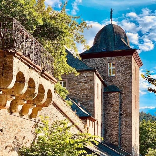 Hotel Und Restaurant Burg Schnellenberg Аттендорн Экстерьер фото