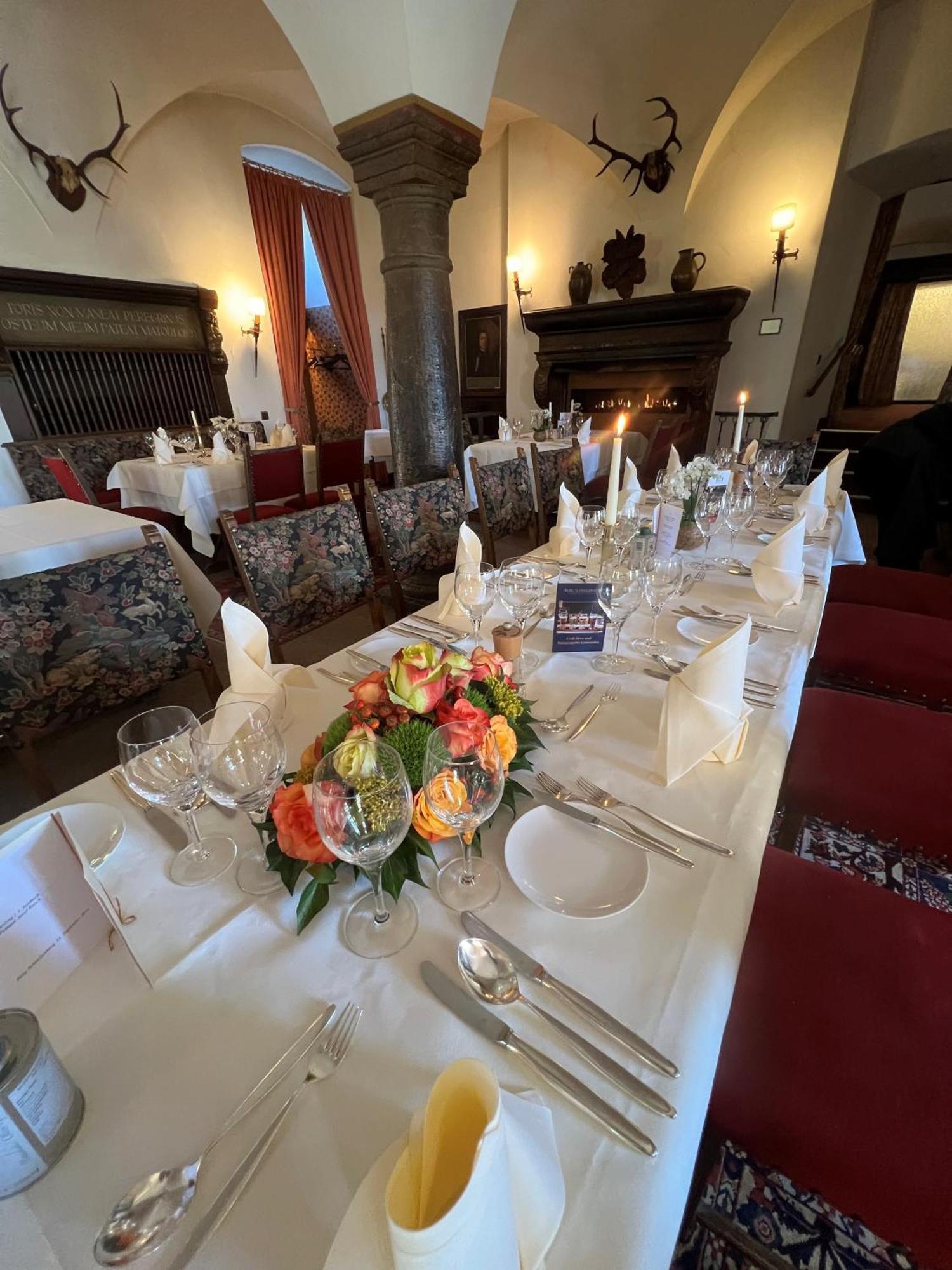 Hotel Und Restaurant Burg Schnellenberg Аттендорн Экстерьер фото