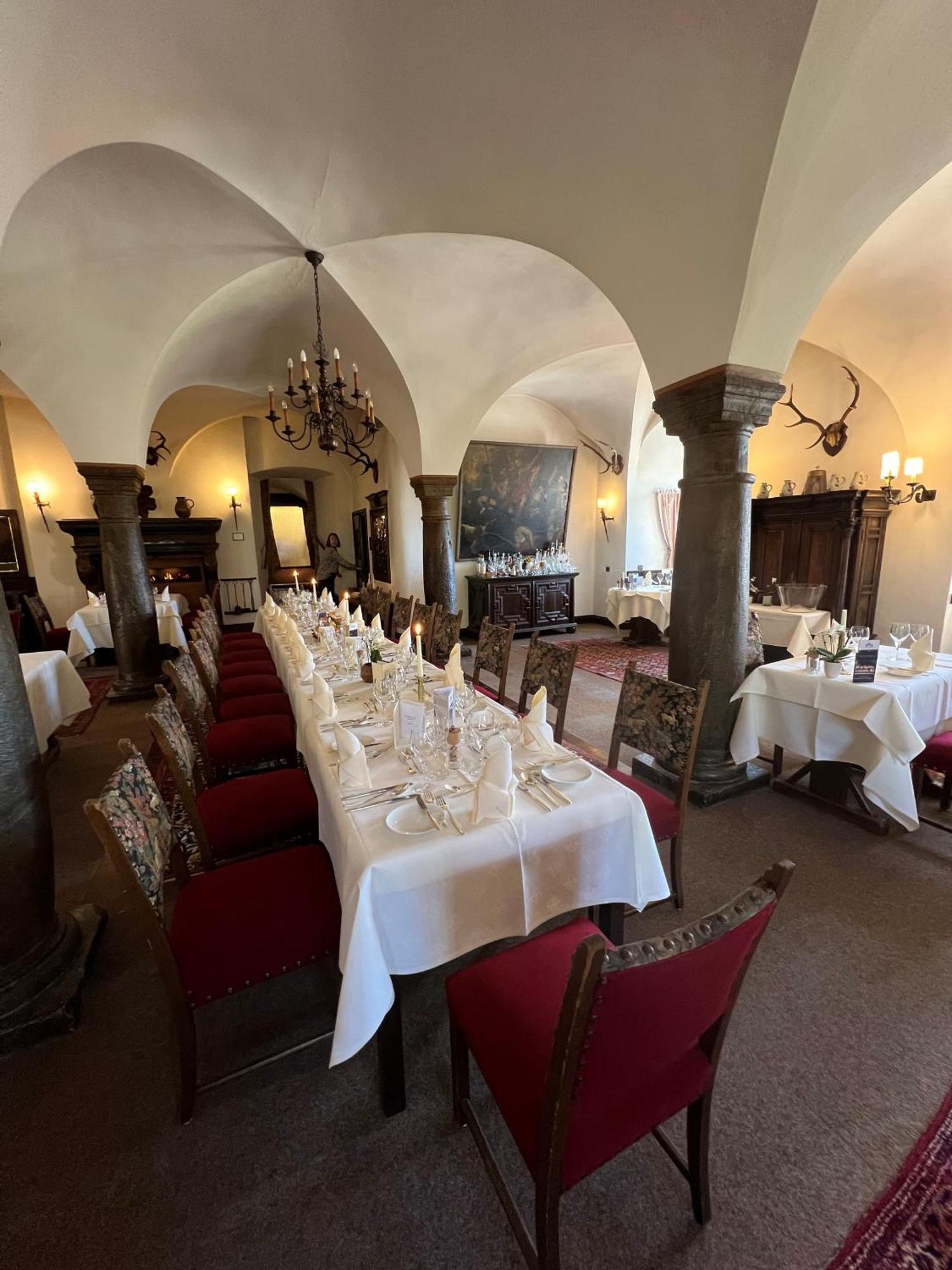 Hotel Und Restaurant Burg Schnellenberg Аттендорн Экстерьер фото