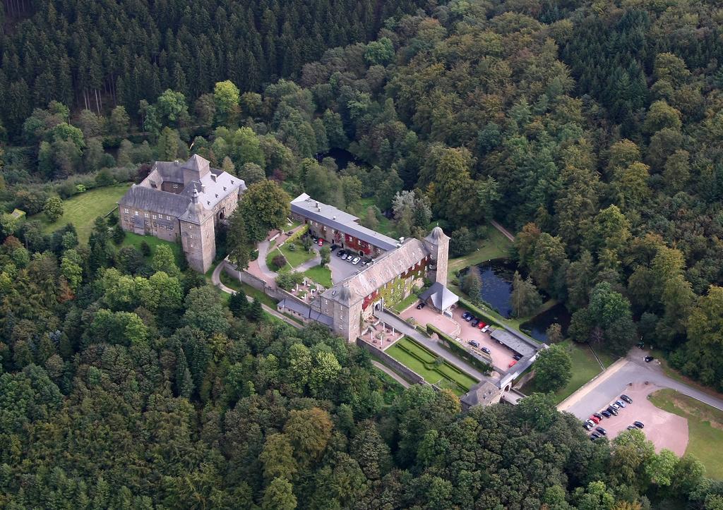 Hotel Und Restaurant Burg Schnellenberg Аттендорн Экстерьер фото