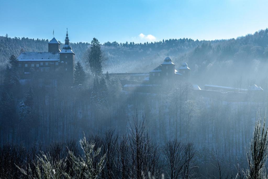 Hotel Und Restaurant Burg Schnellenberg Аттендорн Экстерьер фото